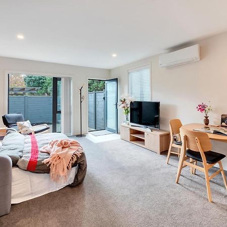 Greenwich Townhouse With Parking And Air-Con Auckland Dış mekan fotoğraf